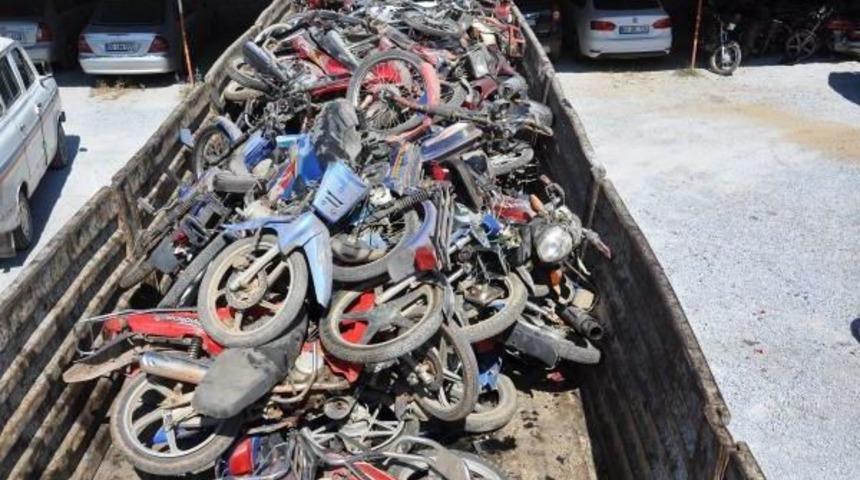 Trafikten Men Edilen Motosikletler Kilosu 1.25 Liradan Satıldı