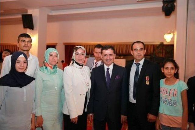 Vali Topaca, Şehit Yakınları Ve Gaziler İle İftarda Buluştu 1