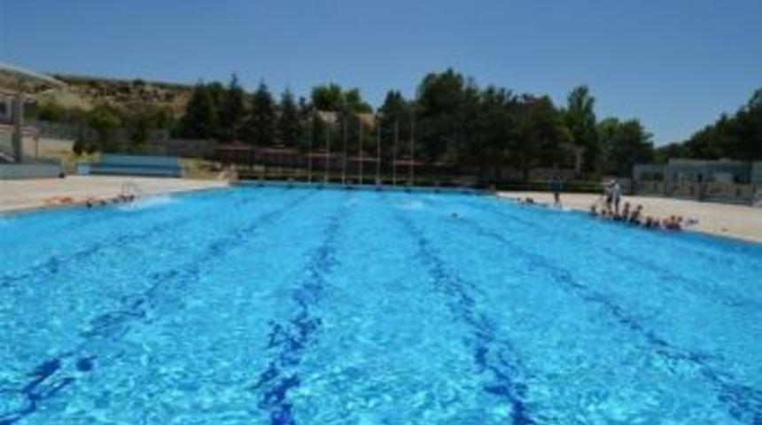 Havuzlar Halka A&ccedil;ıldı