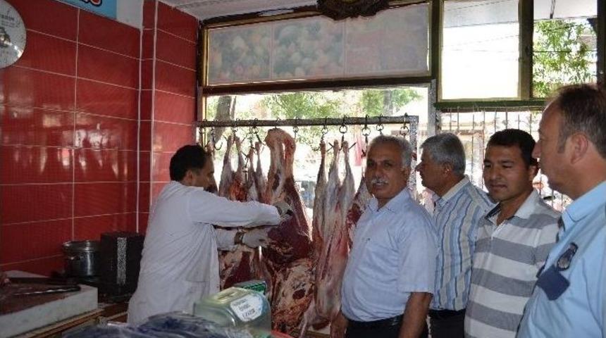 Zabıta Ekipleri Adilcevaz&rsquo;da Kasapları Denetledi