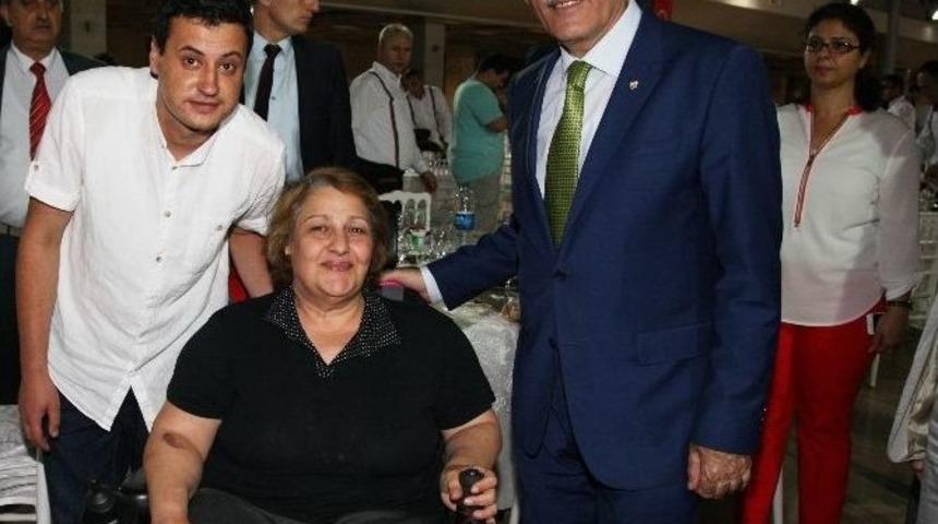 Bursa&rsquo;da Başkan Altepe, Engellilere İftar Verdi