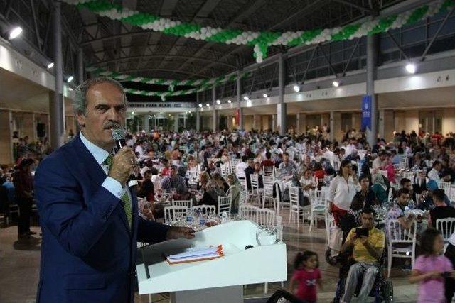 Bursa’da Başkan Altepe, Engellilere İftar Verdi