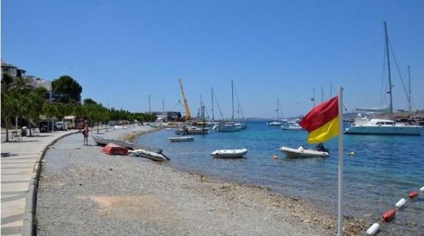 Paşatarlası Sahilindeki Dev Kayrak Taşları Kaldırıldı