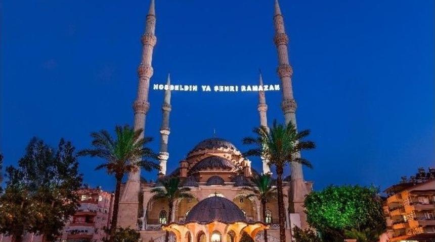 400 Yıllık Mahya Geleneğini Manavgat’ta Yaşatılıyor