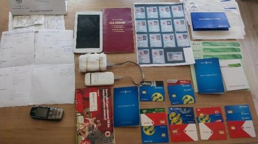 Kılıktan Kılığa Girdi, Kayıp 15 Kişinin Kimliğiyle 1 Milyon Kredi &Ccedil;ekti