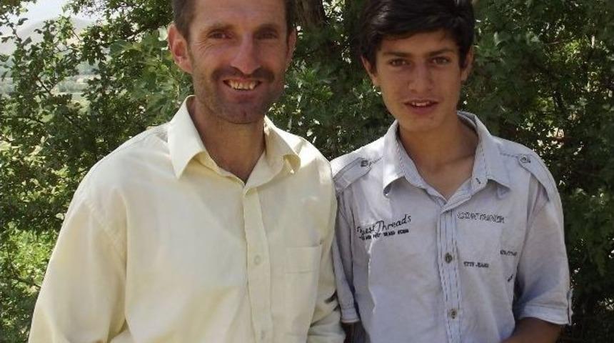 (&ouml;zel Haber) Van&rsquo;da Dev Yılanlar &Ccedil;ift&ccedil;ilere Saldırdı