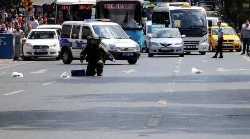 Beşiktaş'ta Ş&uuml;pheli &Ccedil;anta Kontroll&uuml; Patlatıldı