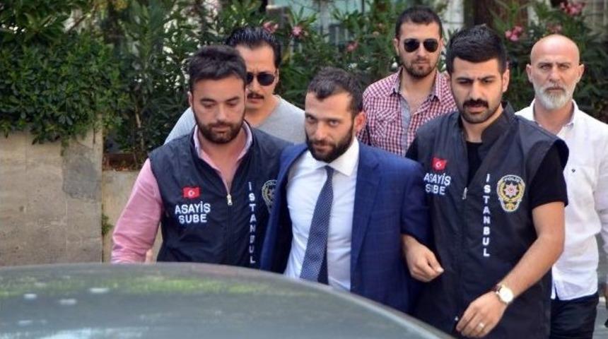 Onur &Ouml;zbizerdik Otel Odasında Yakalandı