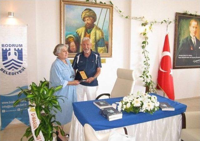 Turgut Reis Kitabı İçin İmza Günü Düzenlendi