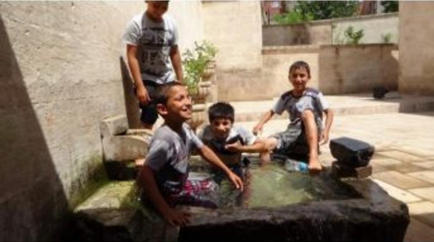 Sıcaklar 38 Dereceyi G&ouml;sterdi