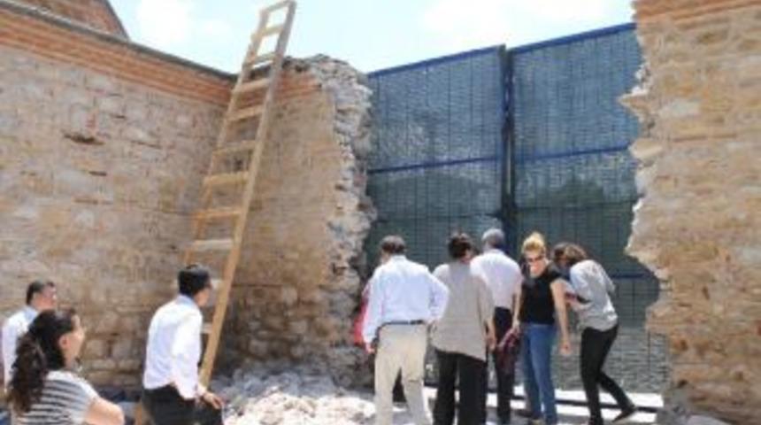 435 Yıllık Eser Yargıya Gidiyor