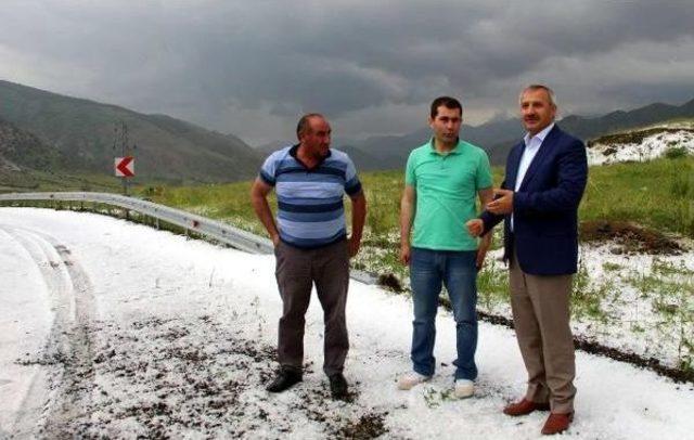 Erzurum'da, Ceviz Büyüklüğünde Dolu Yağdı