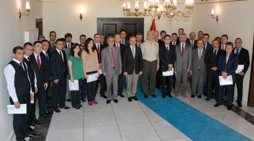 Vali Güner Başarılı Müdürleri Ödüllendirdi