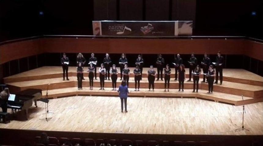 Ad&uuml;, Polifonik Korolar Festivalinde &Ouml;d&uuml;l Aldı