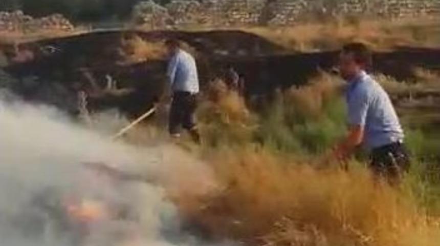 Van Kalesi&rsquo;nde Yine Ot Yangını