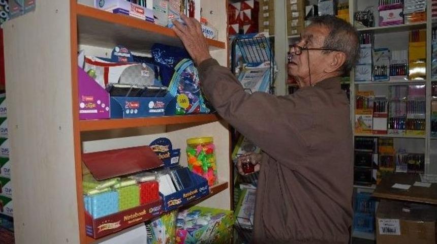 Okullar Kapanmasıyla Kırtasiyelerin İşleri Azaldı
