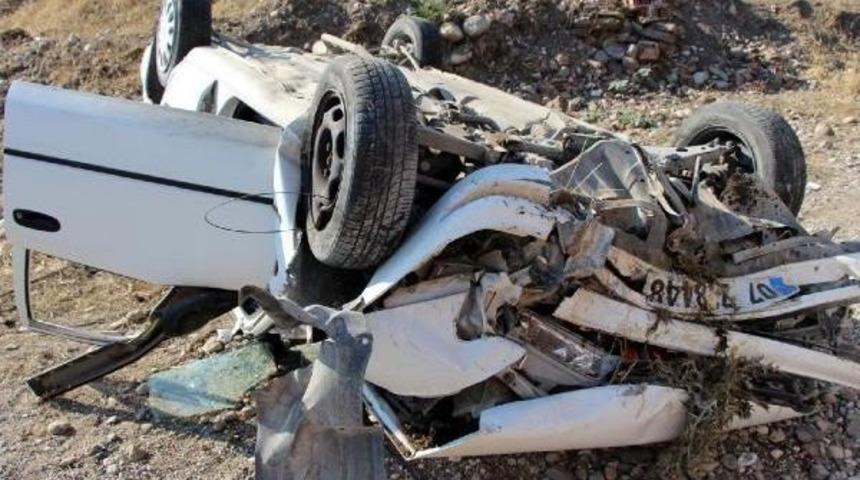 Yaralıları Perde Ve Şemsiyeyle G&uuml;neşten Korudular