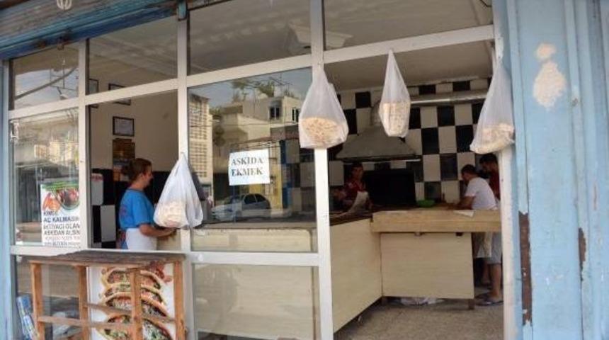 Ramazan Geleneği Yoksula Askıda Ekmek