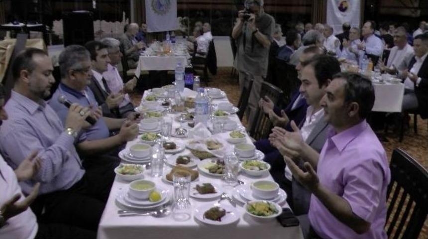 Ak&ccedil;akoca İş D&uuml;nyası İftarda Buluştu