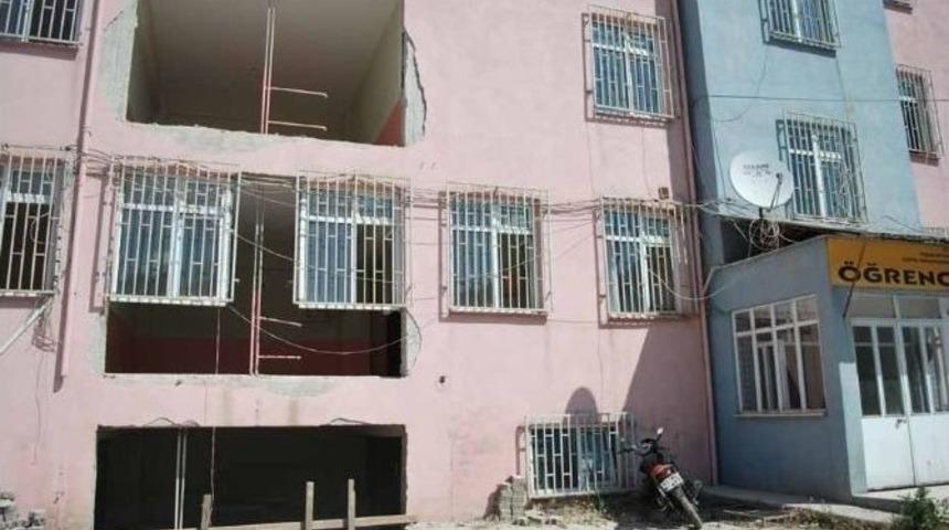 Pazarlar &Ccedil;ok Programlı Lisesi Binalarında G&uuml;&ccedil;lendirme &Ccedil;alışmaları Devam Ediyor