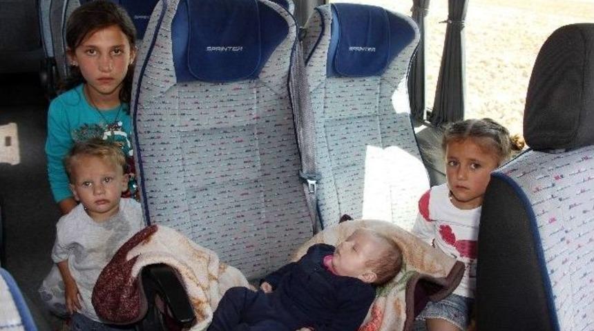 Kobani Saldırısında &Ouml;lenlerin &Ccedil;ocukları T&uuml;rkiye&rsquo;ye Getirildi