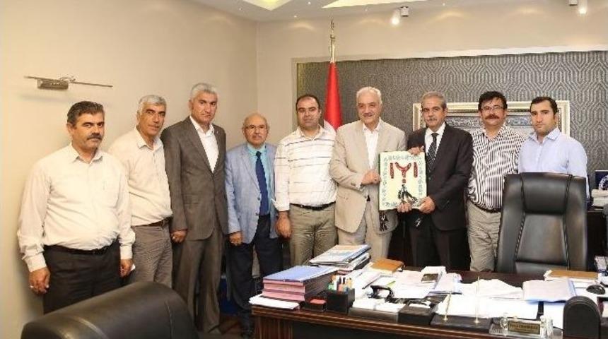 T&uuml;rkmen Dernek Başkanlarından Başkan Demirkol&rsquo;a Ziyaret