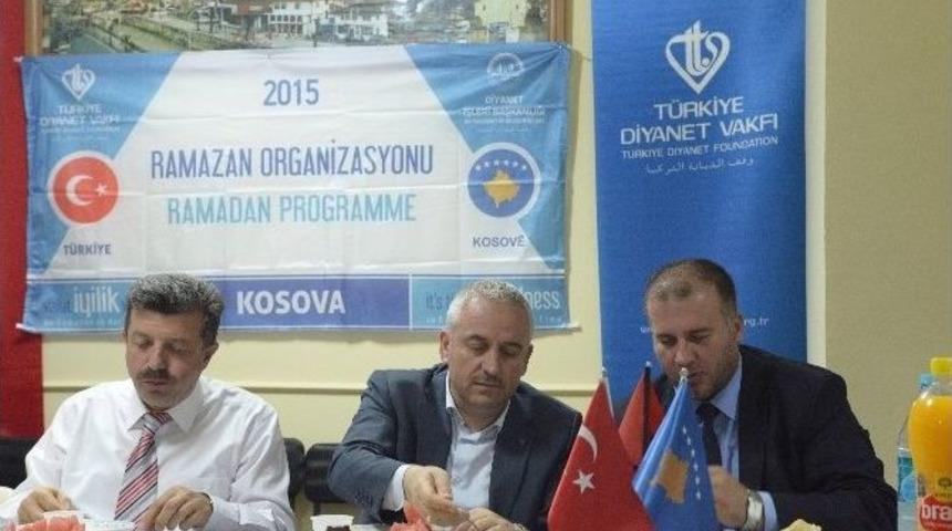 T&uuml;rkiye Diyanet Vakfı Kosova&rsquo;da İyilik Sofrası Kurdu
