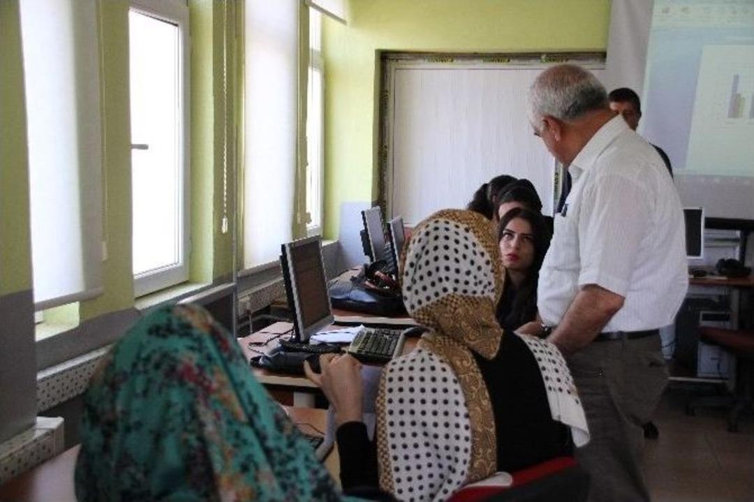Varto Hem Ve İş-kur M&uuml;d&uuml;rl&uuml;ğ&uuml; Bilgisayar Kursu A&ccedil;tı