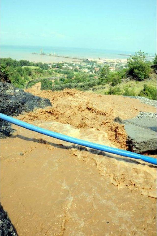 Sağanak Yağış, İskenderun'da Sele Neden Oldu