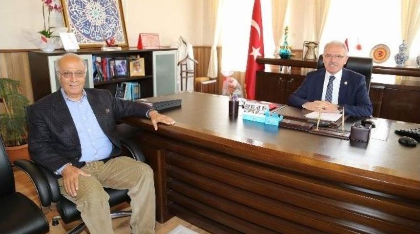 Hayırsever İşadamı Erdoğan Akdağ&rsquo;dan Bozok &Uuml;nivresitesi Rekt&ouml;r&uuml; Karacabey&rsquo;e Ziyaret