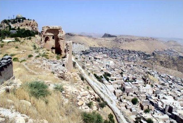 Mardin Kalesi'nin Halka Açılması Için Imza Kampanyası Başlatıldı