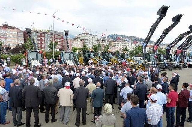 Trabzon Büyükşehir Belediyesi Yeni Araçlarını Törenle Hizmete Soktu