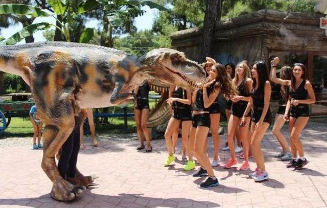 Güzeller Dinopark'ta Eğlendi