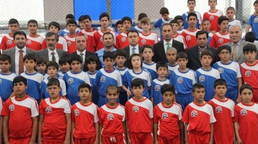 Ağrı&rsquo;da Yaz Spor Okullarına Malzeme Dağıtılacak