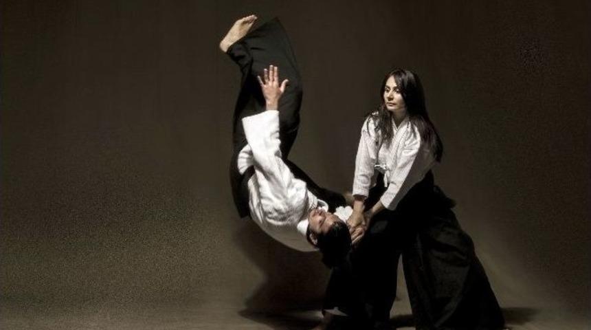 İş Hayatında Başarılı Olmak İsteyen Kadınlar Aikidoyu Tercihi Ediyor