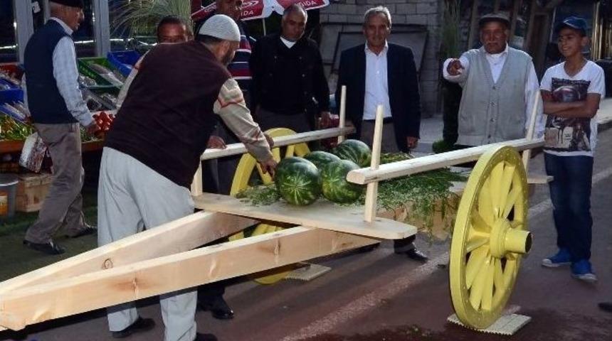 Sarıkamış&rsquo;ta Merketin &Ouml;n&uuml;ne Koyulan &Ouml;k&uuml;z Arabası Satışları Artırdı