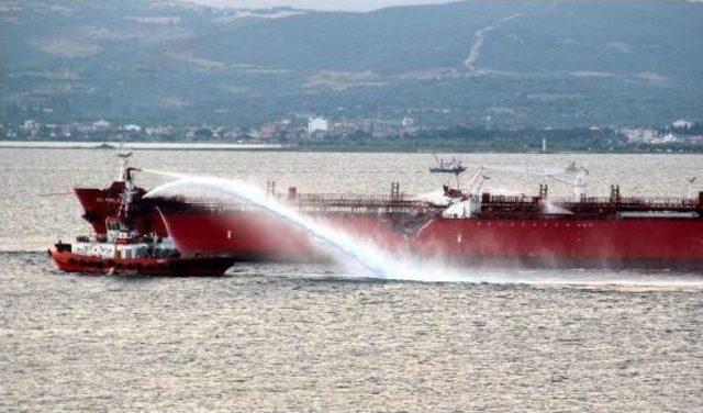 Gelibolu Önlerinde Yolcu Gemisiyle Tanker Çarpıştı (2) - Yeniden