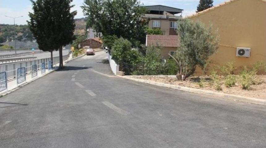 Buca&rsquo;da &Ccedil;ıkmaz Yol Trafiğe A&ccedil;ıldı, Vatandaşlar Rahatladı