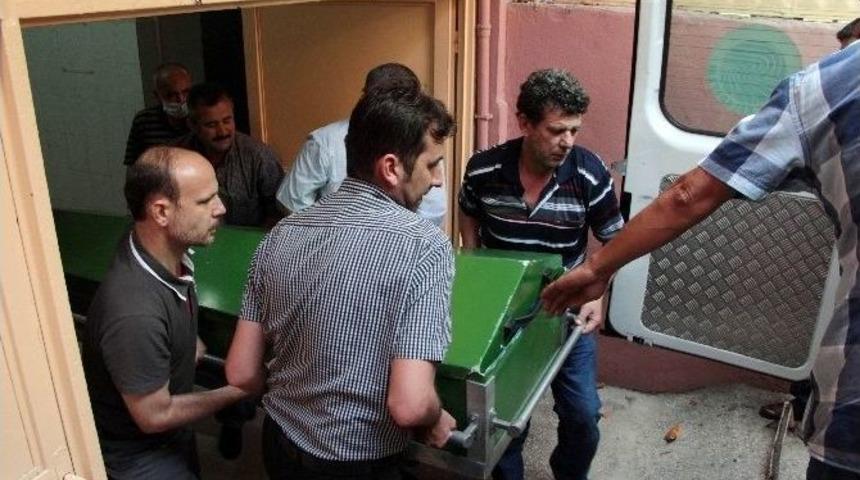 Tacizci Polisin &Ouml;ld&uuml;rd&uuml;ğ&uuml; Gen&ccedil; Adli Tıptan Alındı