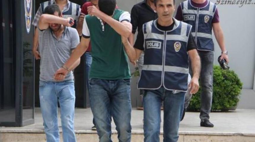 'otomobildeki &Ccedil;antayı &Ccedil;aldık Ama I&ccedil;ersinde Dolar Yoktu'