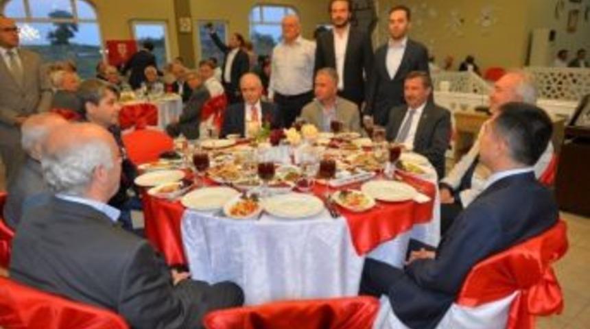 İş Adamı İsmet G&uuml;ral&rsquo;dan İftar