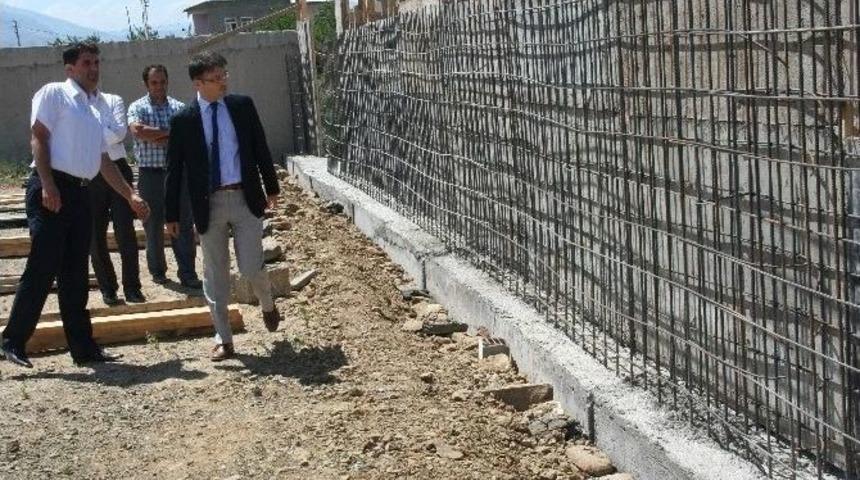 İmam Hatip Ortaokulu’na Bahçe Düzenlemesi