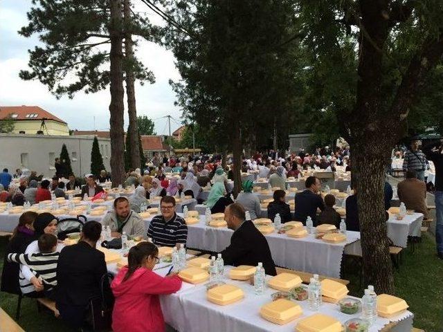 Eyüp Belediyesi Ramazan’da Balkanları Unutmadı