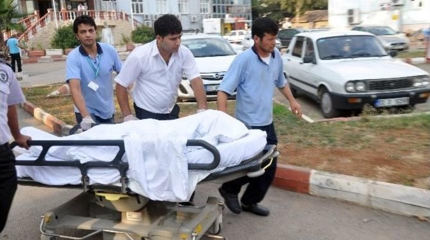 Motosiklet Kamyonun Altına Girdi