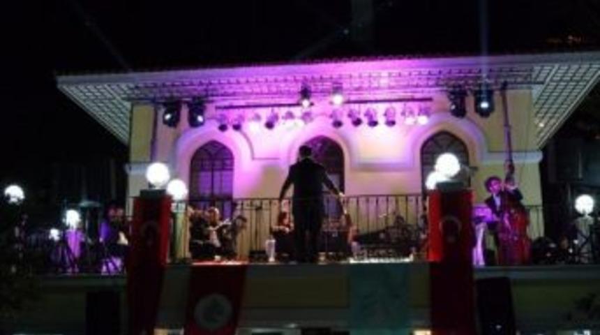 Meri&ccedil; Nehri Kıyısında Klasik M&uuml;zik Ziyafeti