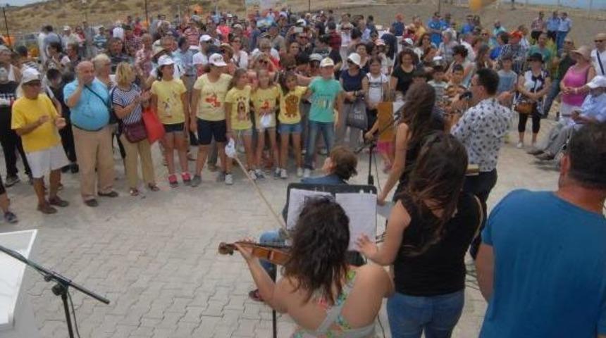 Seferihisar'da 5 Yıldızlı Hayvan Barınağı A&ccedil;ıldı