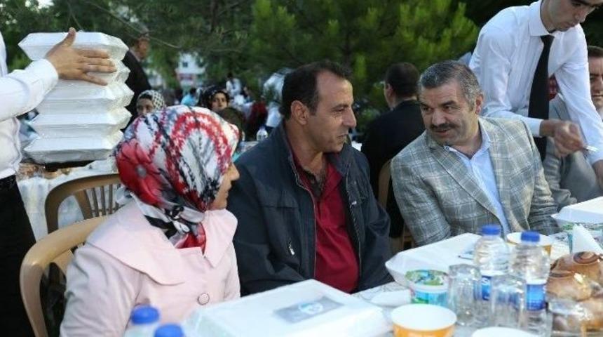 Başkan &Ccedil;elik Şirket İş&ccedil;ileri Ve Aileleri İle İftarda Bir Araya Geldi