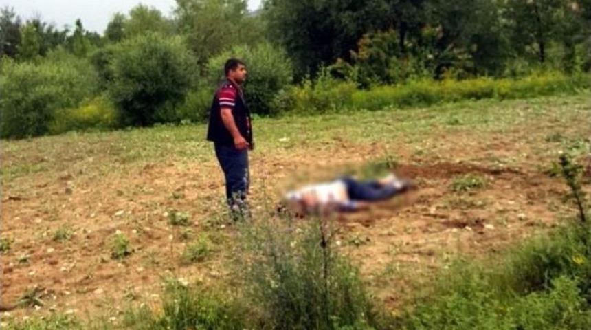 Cenazeye Giderken Kaza Yaptılar: 1 &Ouml;l&uuml;, 7 Yaralı