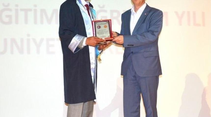 Cezaevi H&uuml;k&uuml;ml&uuml;s&uuml; Azmetti, Fak&uuml;lteyi Birincilikle Bitirdi