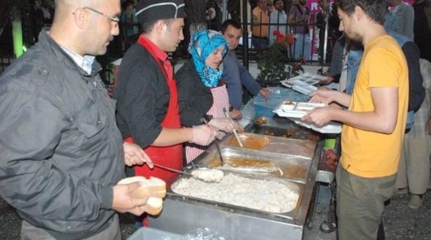 Mimar Sinan Cami&rsquo;nde S&uuml;ren Gelenek
